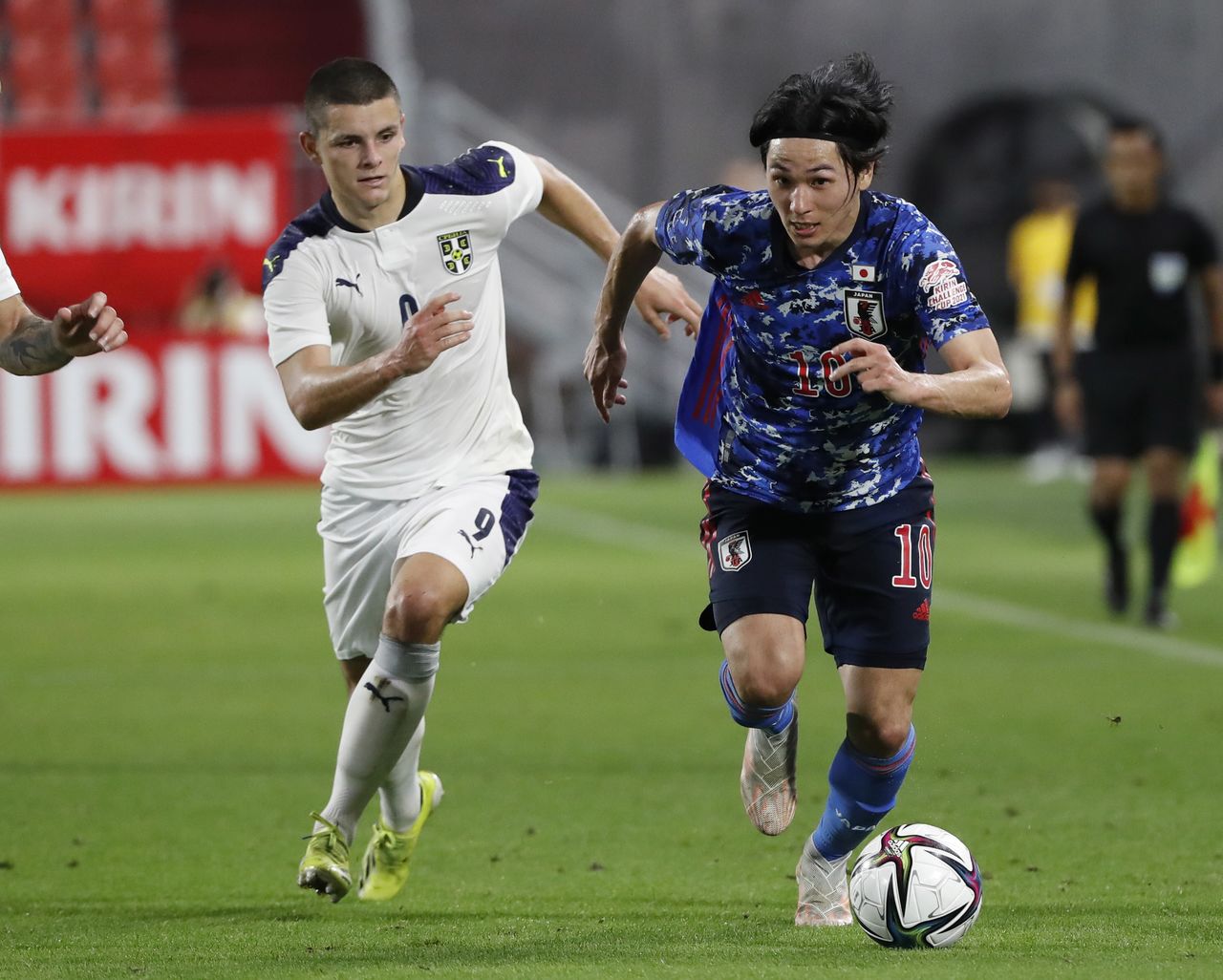 サッカー＝日本代表、国際親善試合でセルビアに勝利