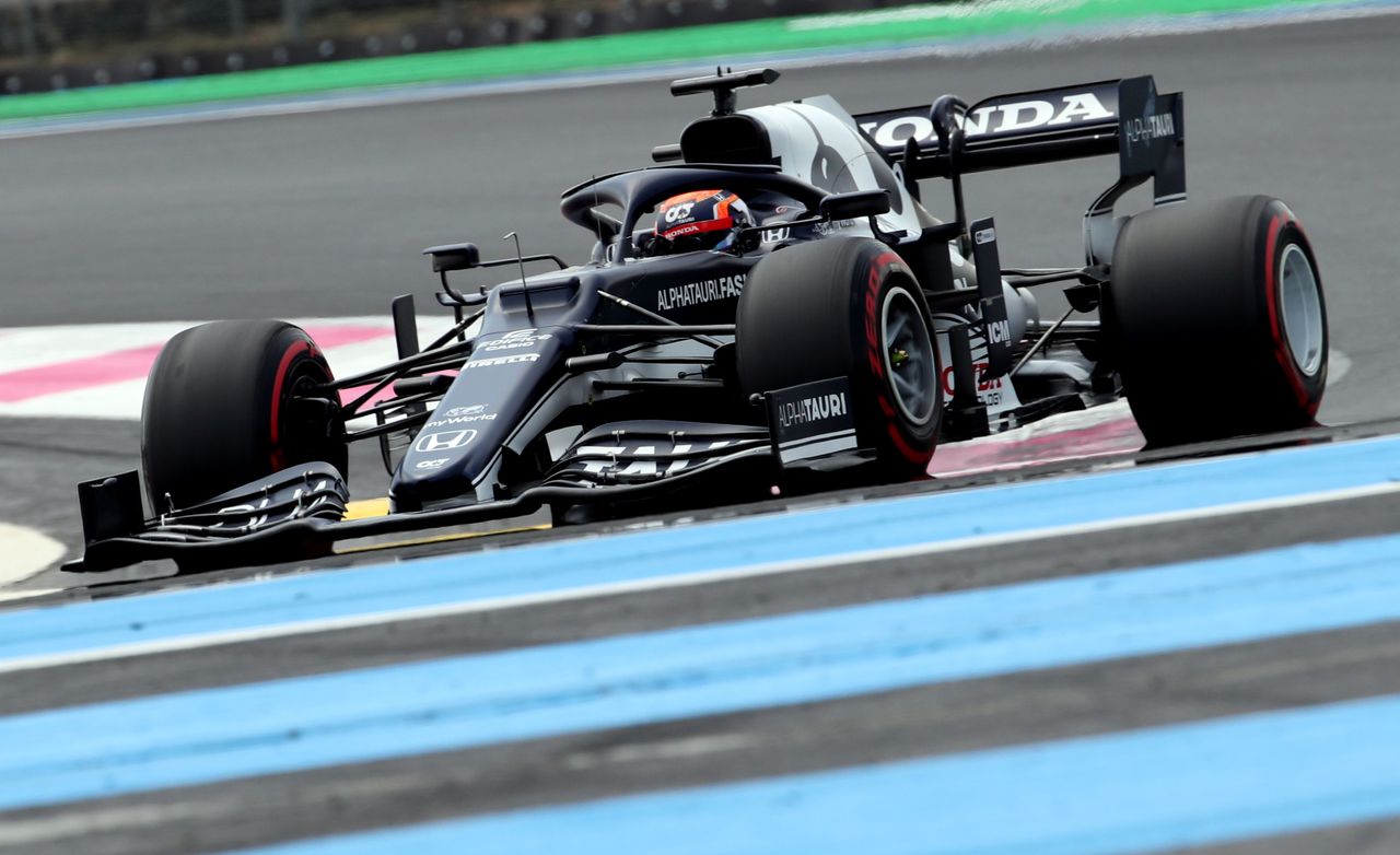 6月18日、自動車レースF1の今季第7戦、フランスGPフリー走行、アルファタウリ・ホンダの角田裕毅は1回目に10番手、2回目に13番手に入った(2021年 ロイター/Yves Herman)