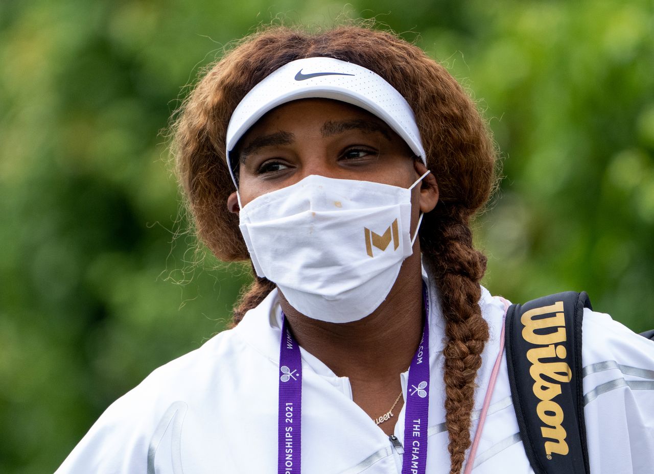 女子テニス、セリーナ・ウィリアムズ(写真)のコーチ、パトリック・ムラトグルー氏は、同選手が好調なときは誰にも止めることはできないと述べた。ロンドンで25日撮影(2021年 ロイター)