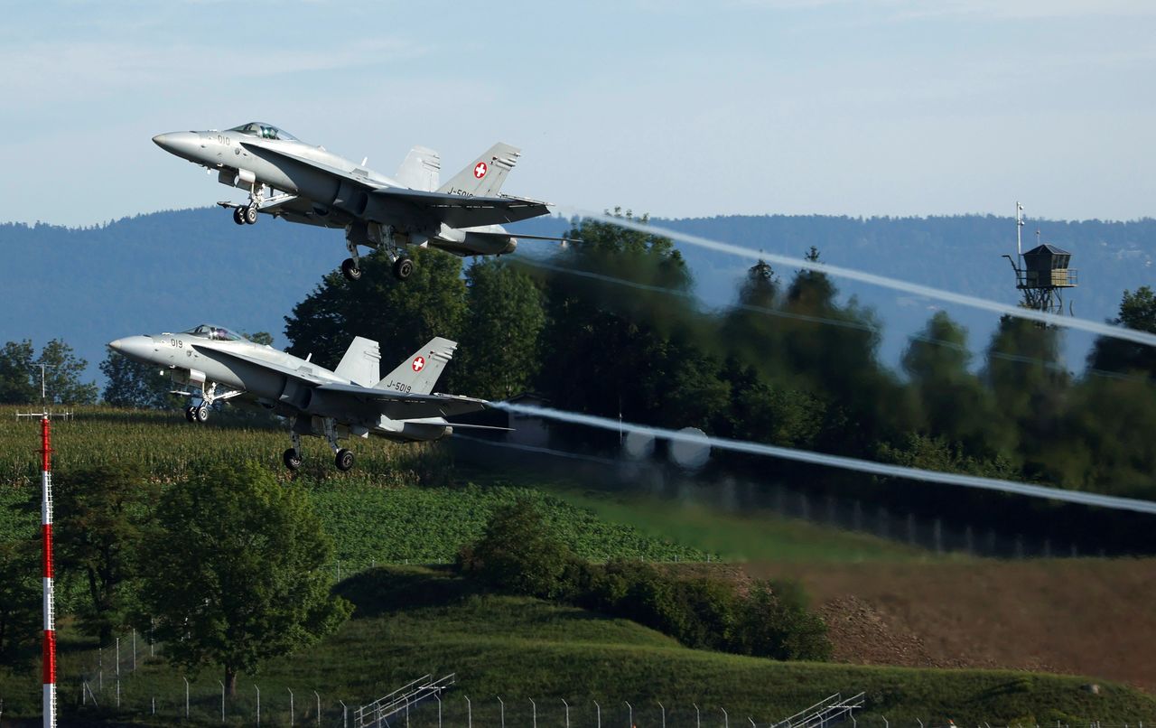 スイス 次期戦闘機にｆ３５選定 米国製の迎撃ミサイルも購入へ Nippon Com