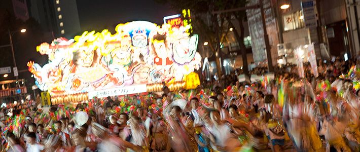 外国人が見た ねぶた祭が生み出す熱気の渦 Nippon Com