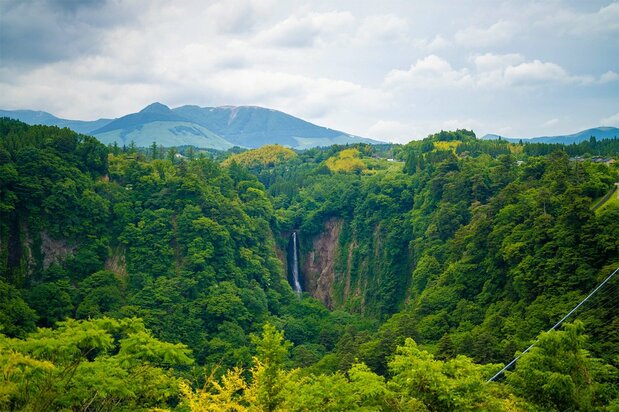 九重山的震动瀑布 ©PIXTA