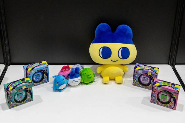 Tamagotchi Paradise, a version of the pocketable game updated for 2025. (© Nippon.com)