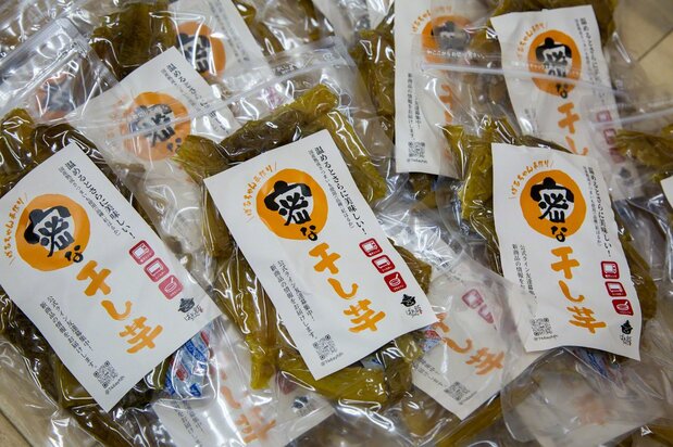 Los boniatos Beniharuka, madurados durante 60 días, son populares por su dulzura, su aroma y su textura gomosa.