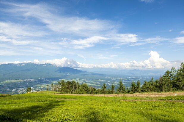 Vista del Yatsugatake desde el monte Nyūkasa; Fujimi, distrito de Suwa, prefectura de Nagano. (Pixta)