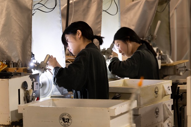 女性の職人も活躍している