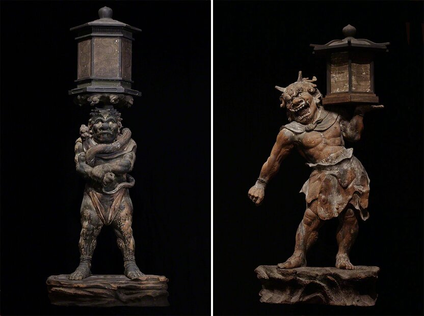 Tentōki (at right) originally stood in a pair with Ryūtōki (left), their mouths forming the a-un syllables expressing the totality of existence. (© Muda Tomohiro)