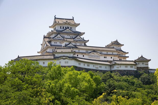从Shirotopia纪念公园眺望姬路城北面，游客能够欣赏到不一样的风景