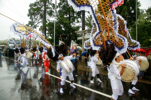 雨にも暑さにも負けず踊りに没頭