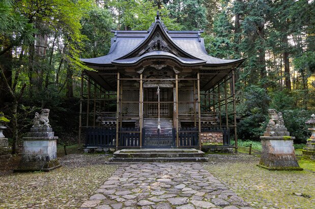 供奉着伊奘冉的总神社,1795年由福井藩主重建而成