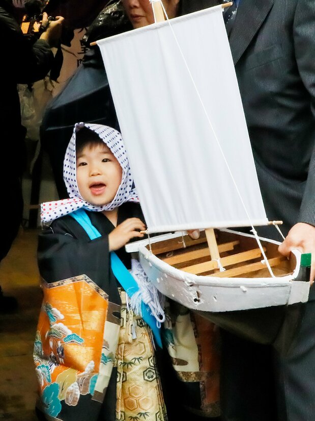 El Funamochi es una ceremonia de celebración anticipada, y también un rito de iniciación para los más pequeños.