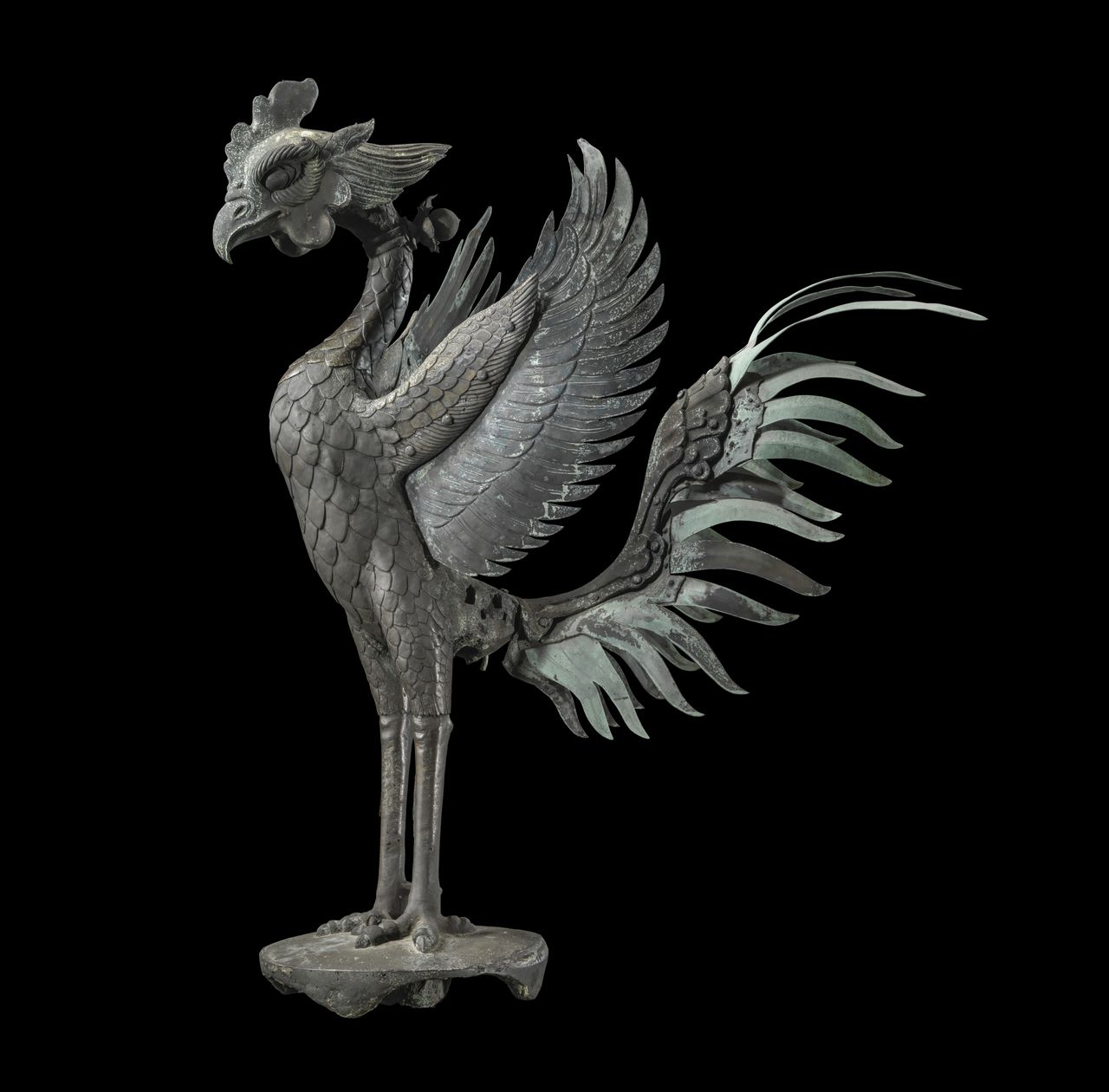 Феникс – мифическая птица. Оригинальная статуя феникса выставлена в музее Хосёкан на территории монастыря (фотография предоставлена Бёдоин)