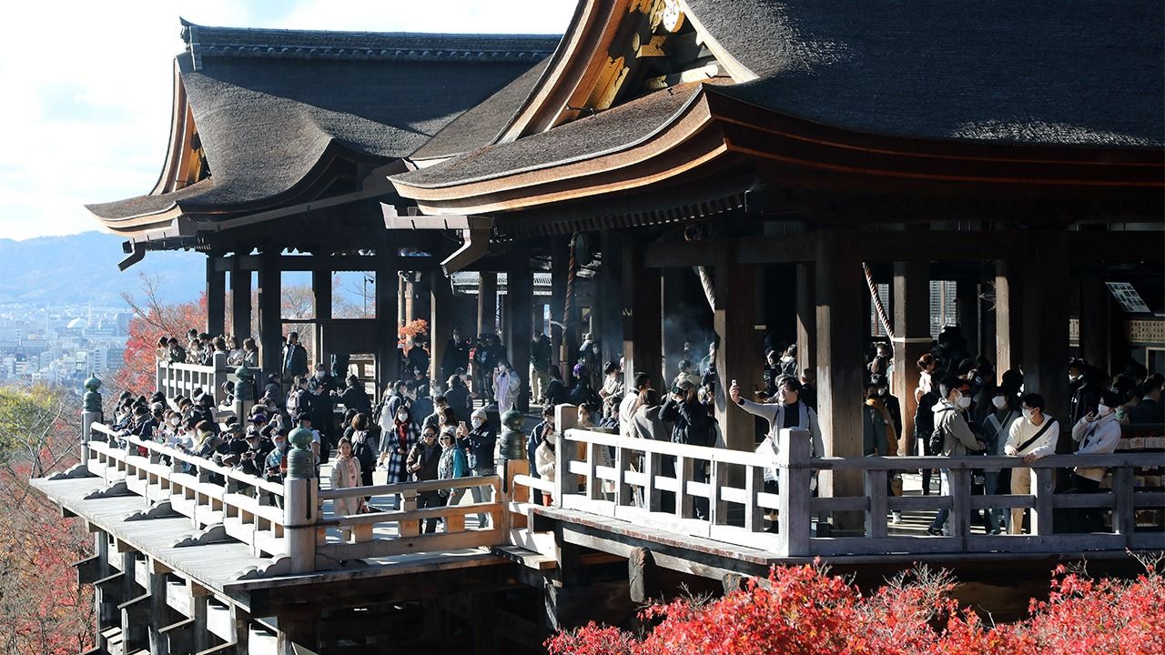Входные билеты в святилища и храмы Всемирного наследия в Японии: монастырь Хорюдзи – 1500 йен, святилище Никко Тосёгу – 1300 йен и т. д.