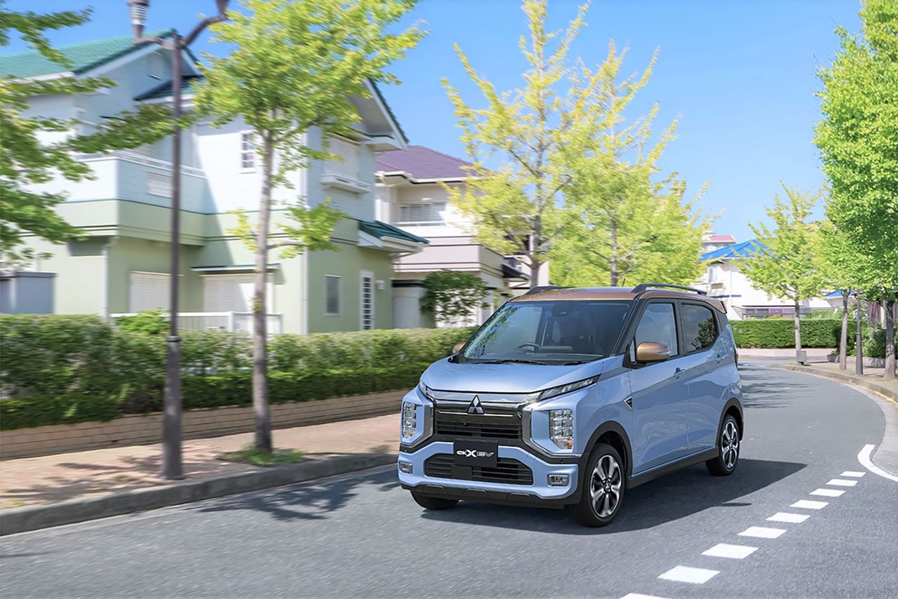 Электромобиль eK Cross компании Mitsubishi Motors – близнец модели Sakura компании Nissan Motor (снимок предоставлен компанией Mitsubishi Motors)