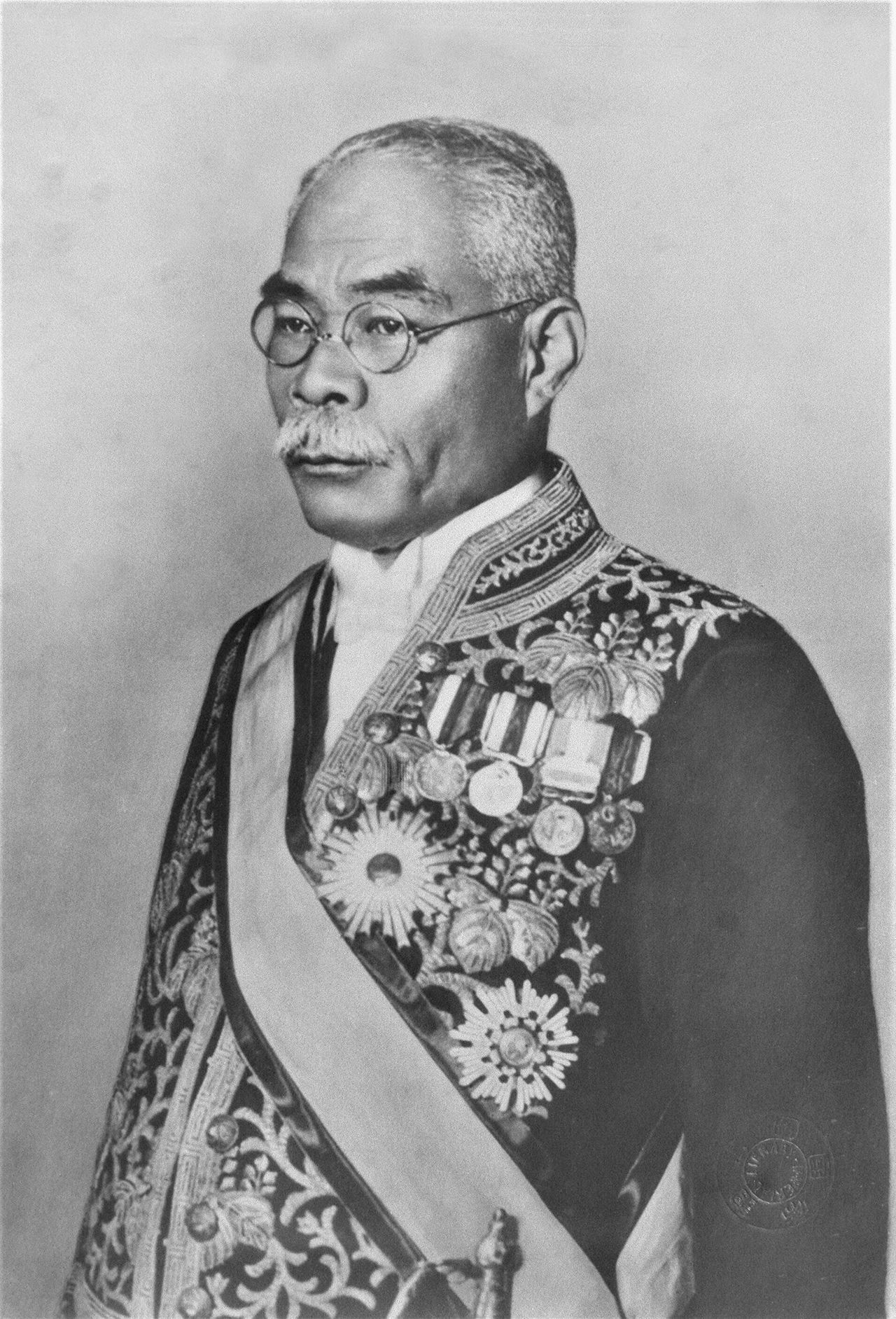 Хамагути Осати прозвали «премьер-министром-львом» (© Jiji)