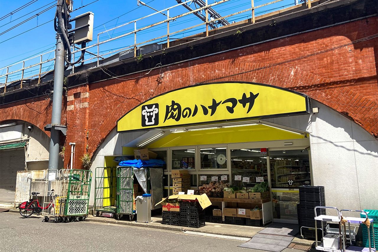 Филиал сети «Нику-но Ханамаса» в Канде обслуживает шеф-поваров и сотрудников близлежащих кафе и ресторанов (© Джанни Симоне)