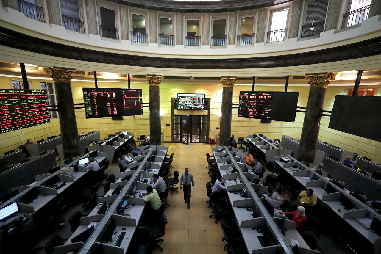Traders work at the Egyptian stock exchange in Cairo, Egypt September 23, 2019. REUTERS/Mohamed Abd El Ghany
